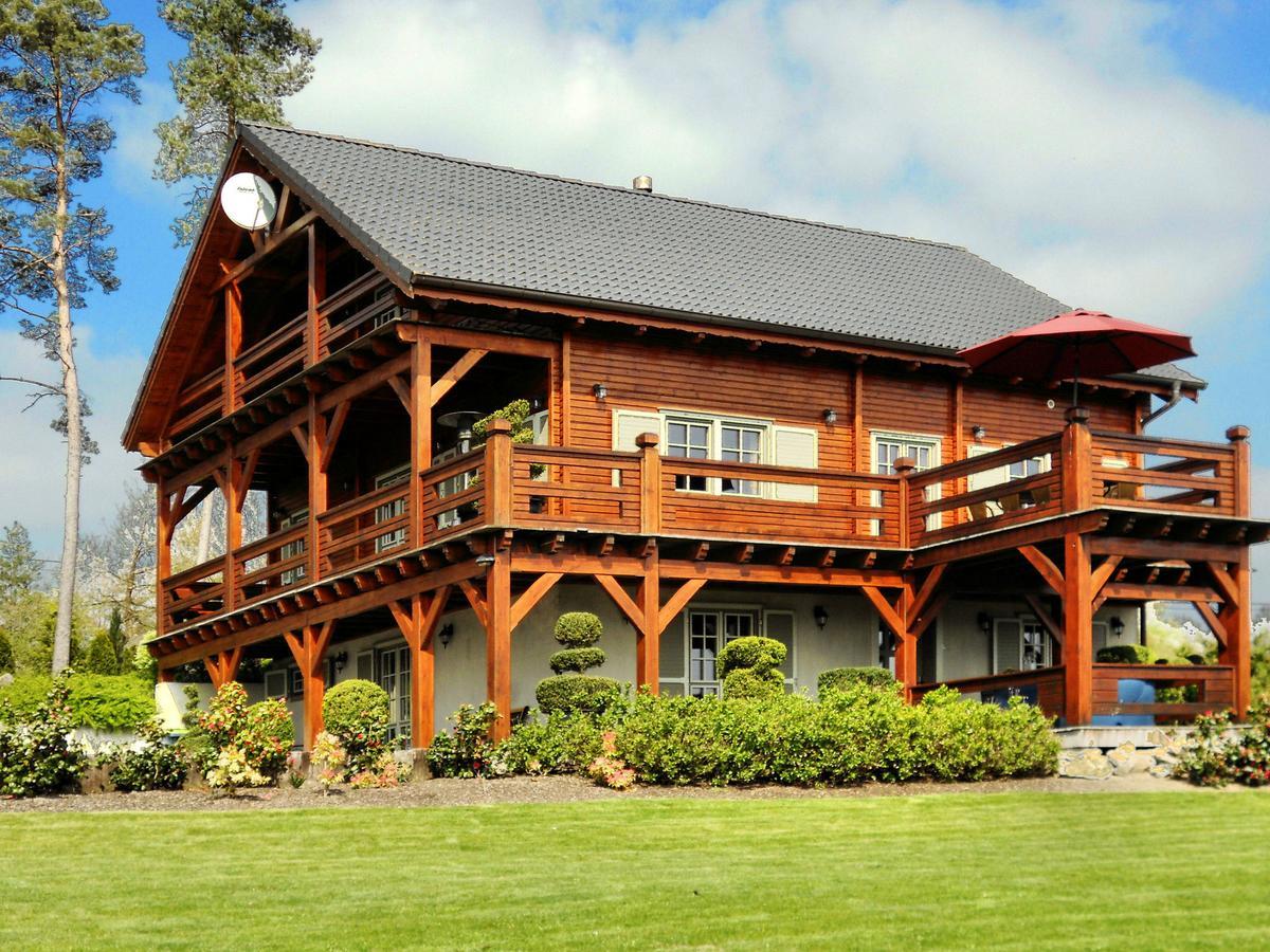 Affluent Chalet In Septon With Bubble Bath Villa Durbuy Exterior photo